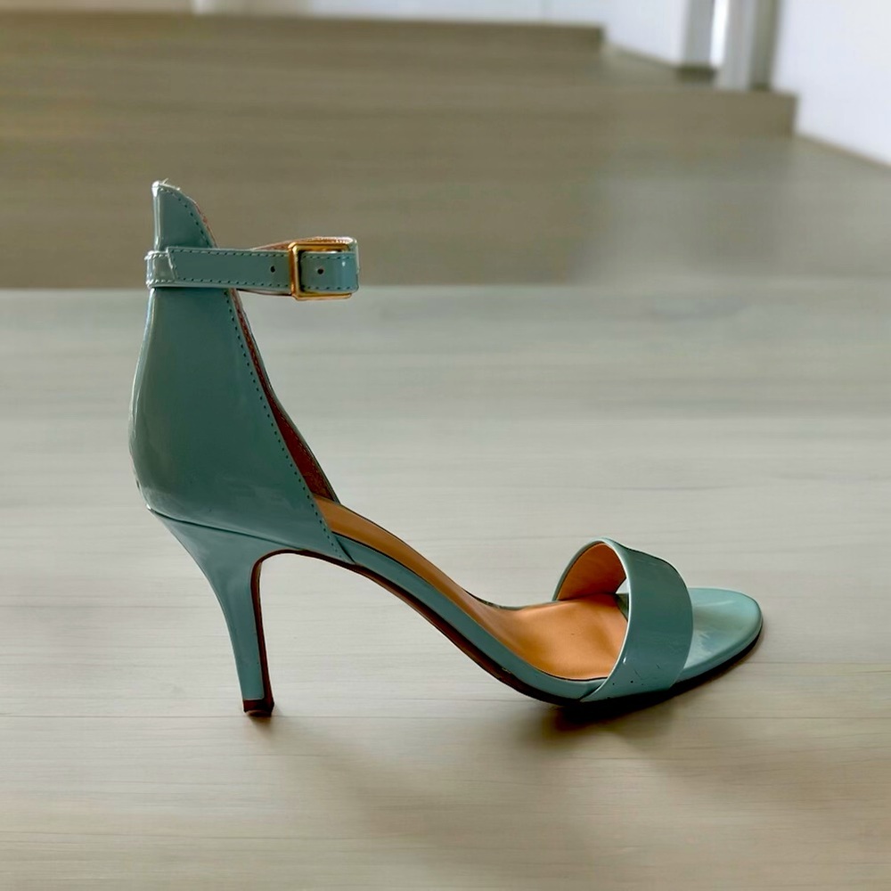 High heel flirty summer shoes. Great for weddings, or night out on the town.